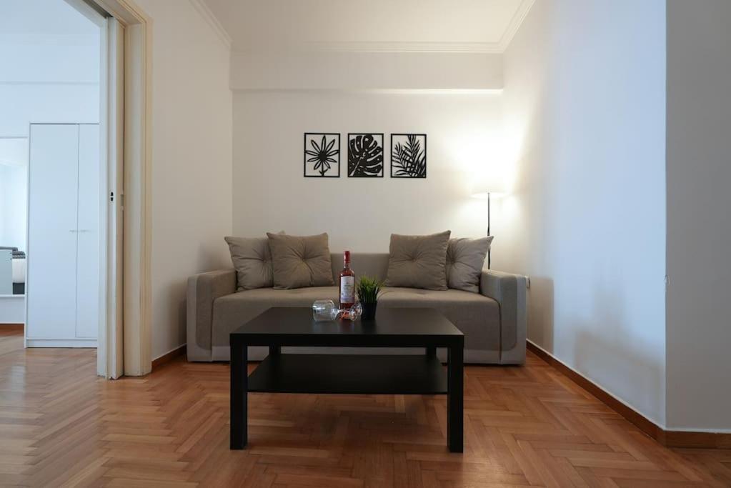 Syntagma Square, 70Sqm Pentelis Sunny Apartment Athen Eksteriør bilde