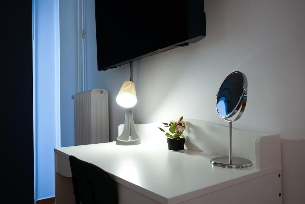 Syntagma Square, 70Sqm Pentelis Sunny Apartment Athen Eksteriør bilde