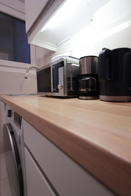 Syntagma Square, 70Sqm Pentelis Sunny Apartment Athen Eksteriør bilde