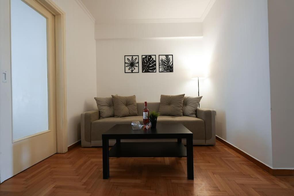 Syntagma Square, 70Sqm Pentelis Sunny Apartment Athen Eksteriør bilde