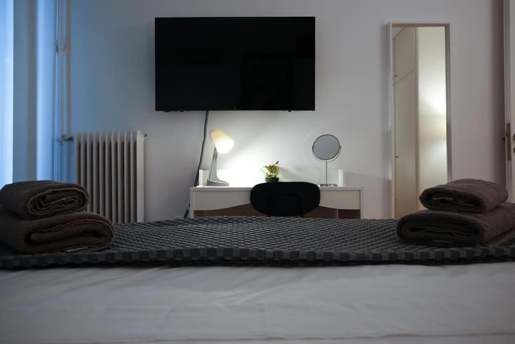 Syntagma Square, 70Sqm Pentelis Sunny Apartment Athen Eksteriør bilde