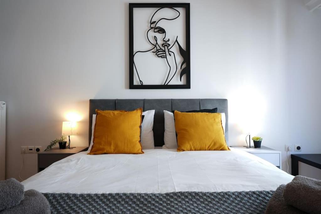 Syntagma Square, 70Sqm Pentelis Sunny Apartment Athen Eksteriør bilde