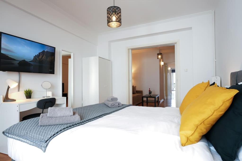 Syntagma Square, 70Sqm Pentelis Sunny Apartment Athen Eksteriør bilde