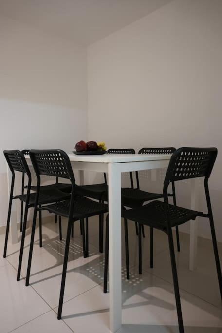 Syntagma Square, 70Sqm Pentelis Sunny Apartment Athen Eksteriør bilde