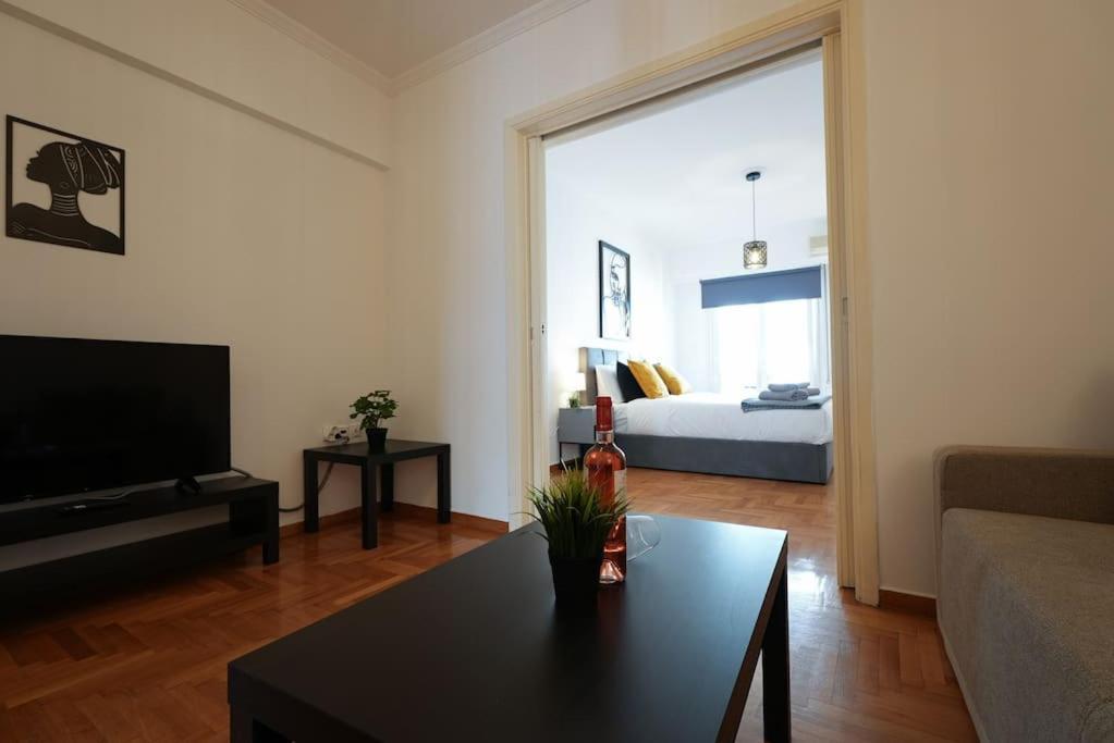 Syntagma Square, 70Sqm Pentelis Sunny Apartment Athen Eksteriør bilde