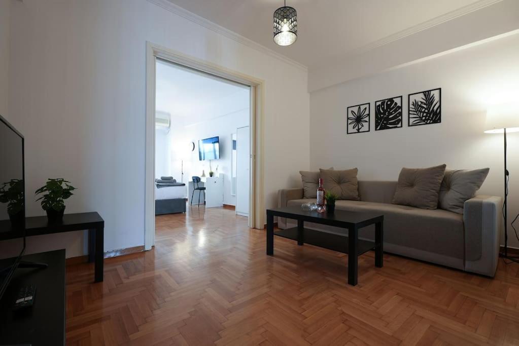 Syntagma Square, 70Sqm Pentelis Sunny Apartment Athen Eksteriør bilde